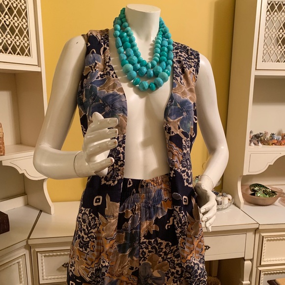 Vintage Paul Harris pant suit. - Picture 3 of 8